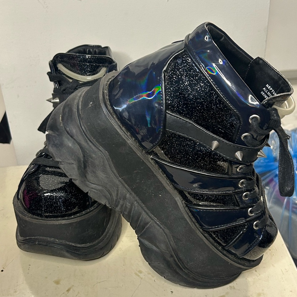 Black Demonia platform shoes - Picture 4 of 5